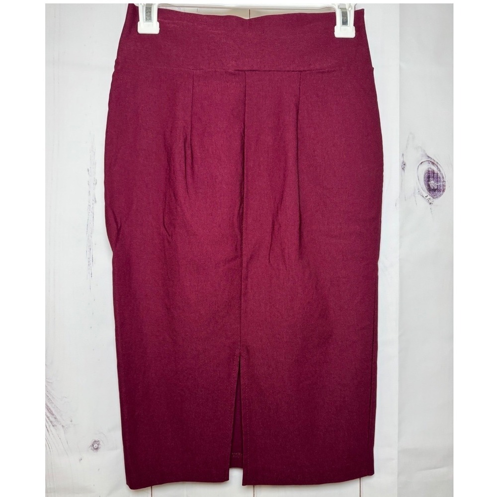 Burgandy Pencil Skirt / Size Medium / Sku0037 - Picture 2 of 4